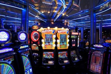 wd123 Phoenix Rises slot game interface showing reels and bonus feature trigger
